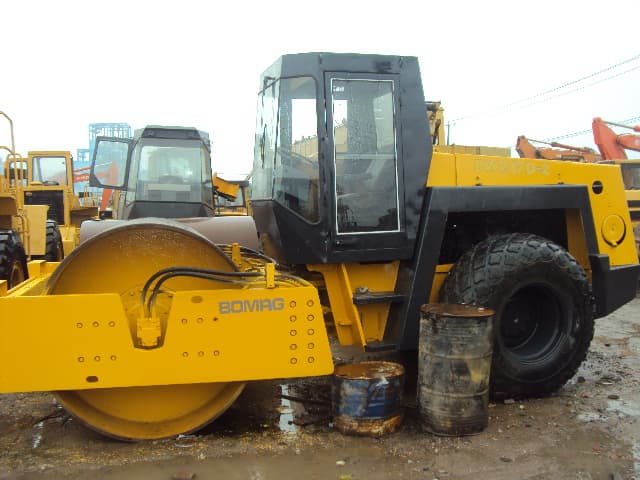 used Bomag road roller bw217